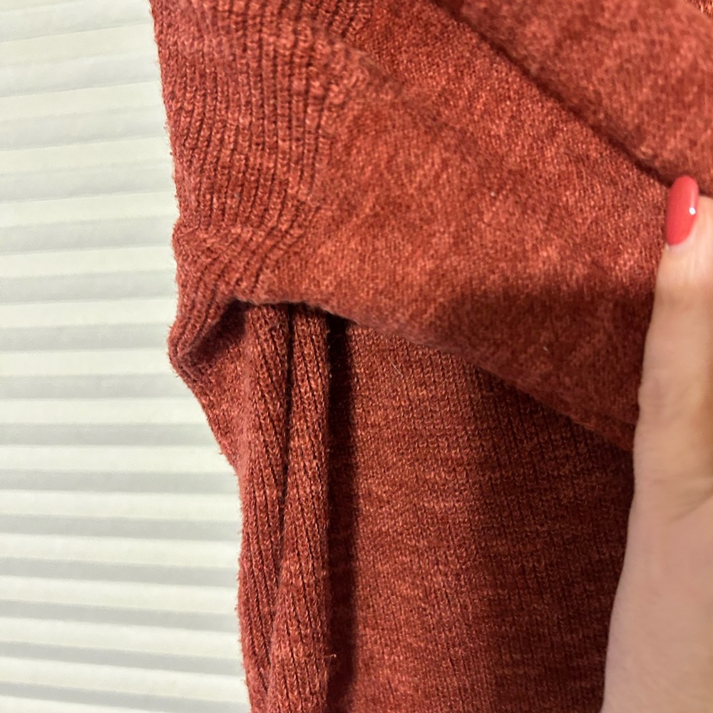 Rust V Neck Cardigan Large - Picture 7 of 8